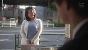 Chồng yêu yếu không làm lên đỉnh, vợ lên mạng tìm trai trẻ phang khỏe